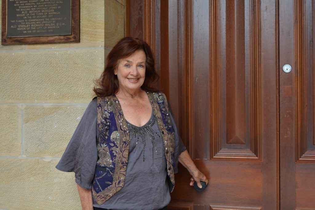 Golden Guitar winner Norma O'Hara Murphy will perform her song inspired by the Dungarees. 